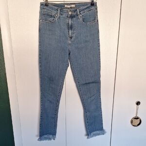 Women's Levi Skinny Jean